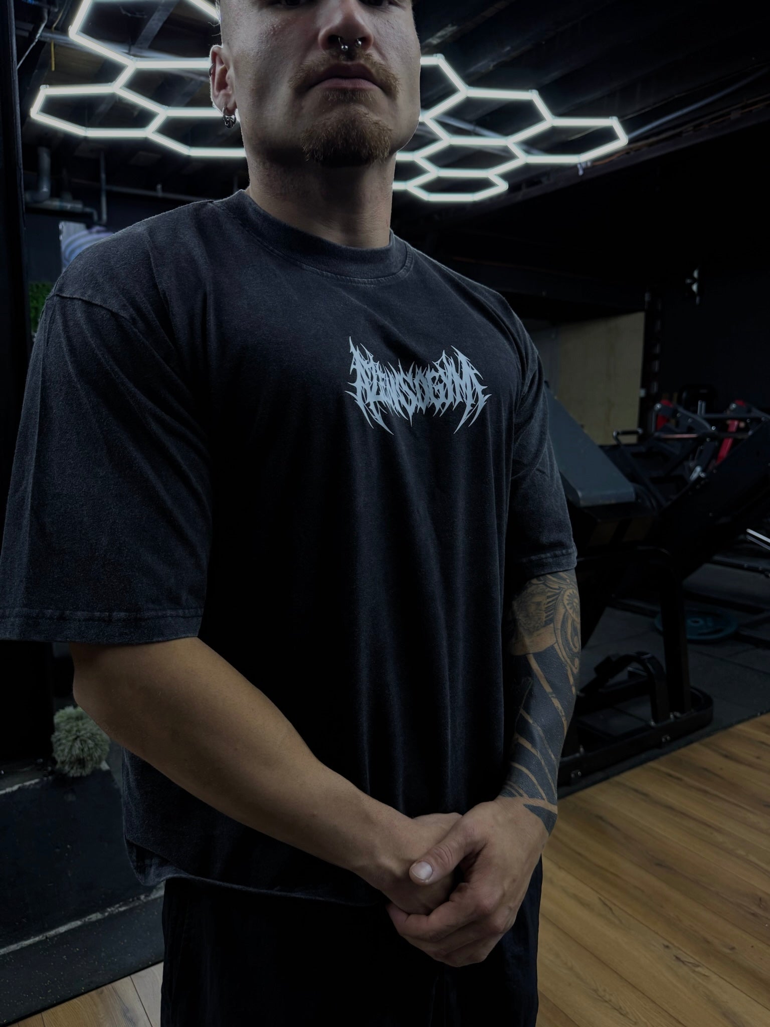 Camiseta boxy fit acid wash christ